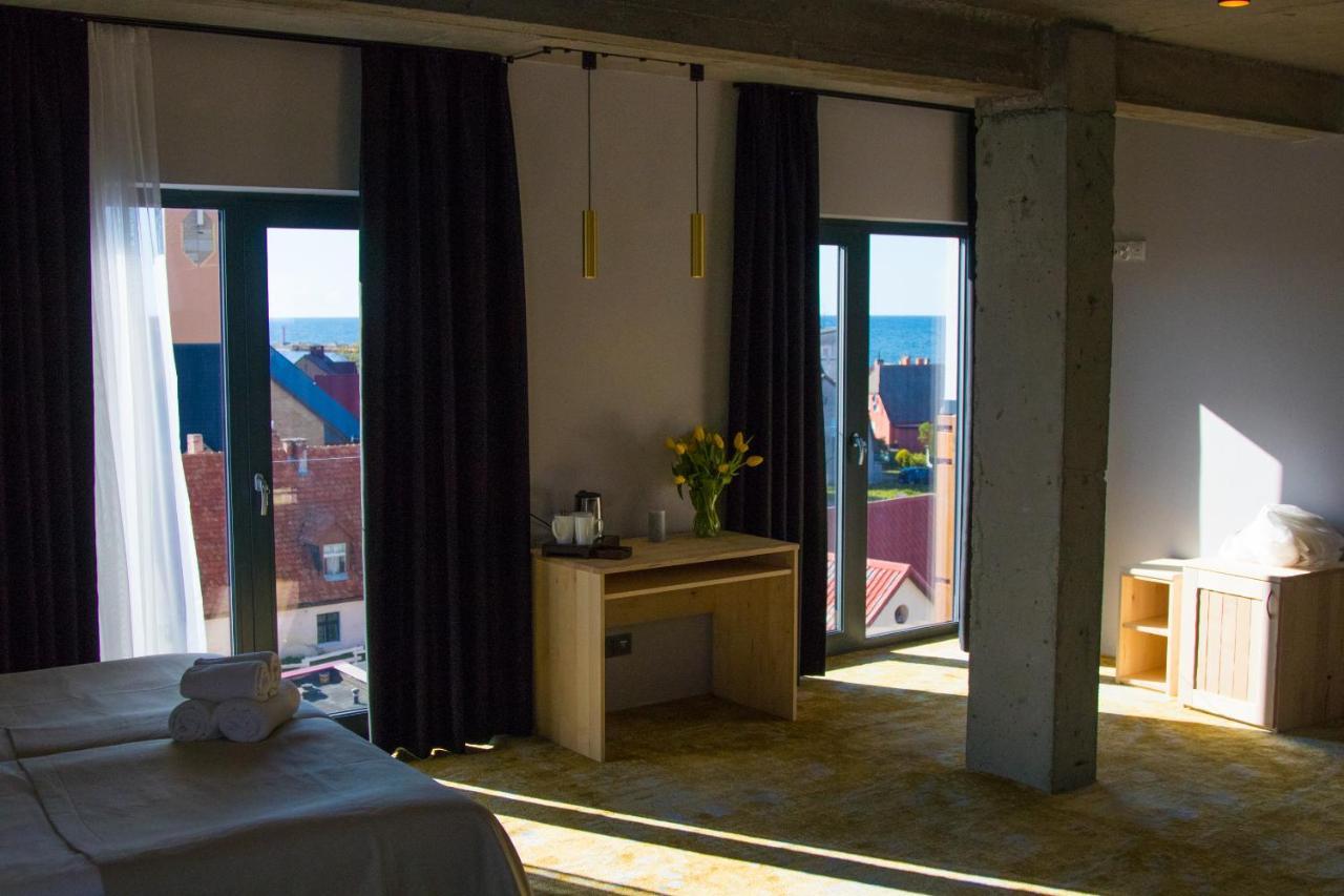 Amber Port Hotel Дарволко Екстериор снимка