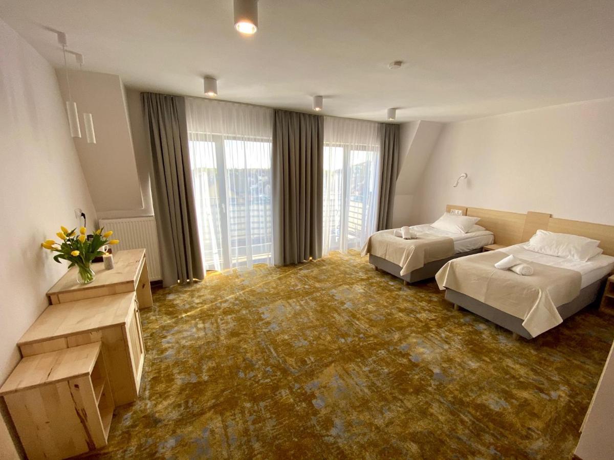 Amber Port Hotel Дарволко Екстериор снимка