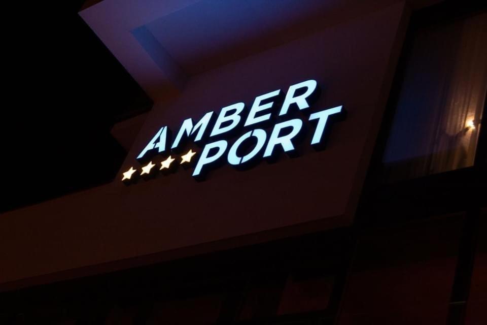 Amber Port Hotel Дарволко Екстериор снимка